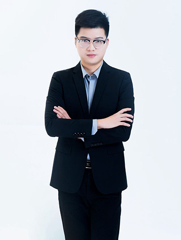 李伟